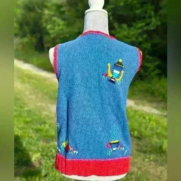 Vintage Susan Bristol sweater vest. Teapots. Whimsy. Quirky. Ugly sweater - Picture 10 of 13